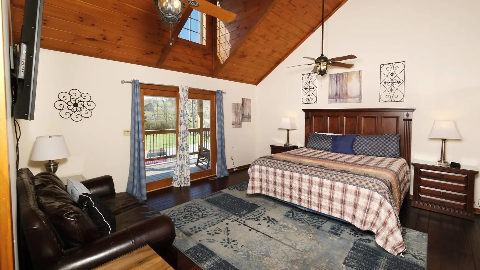7br Sleeps 34 Outdoor Pool Fire Pit Secluded Free Attraction Tickets *