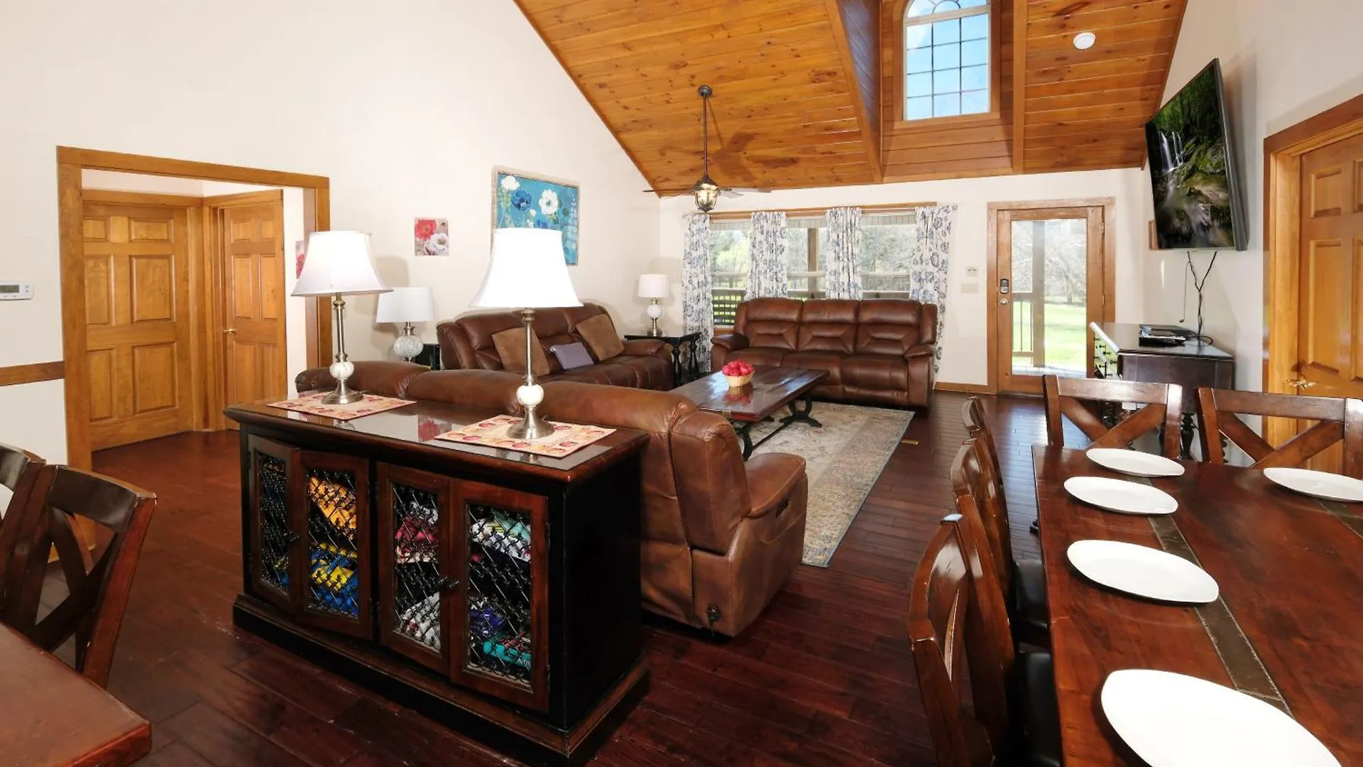 7br Sleeps 34 Outdoor Pool Fire Pit Secluded Free Attraction Tickets Holiday home Pigeon Forge