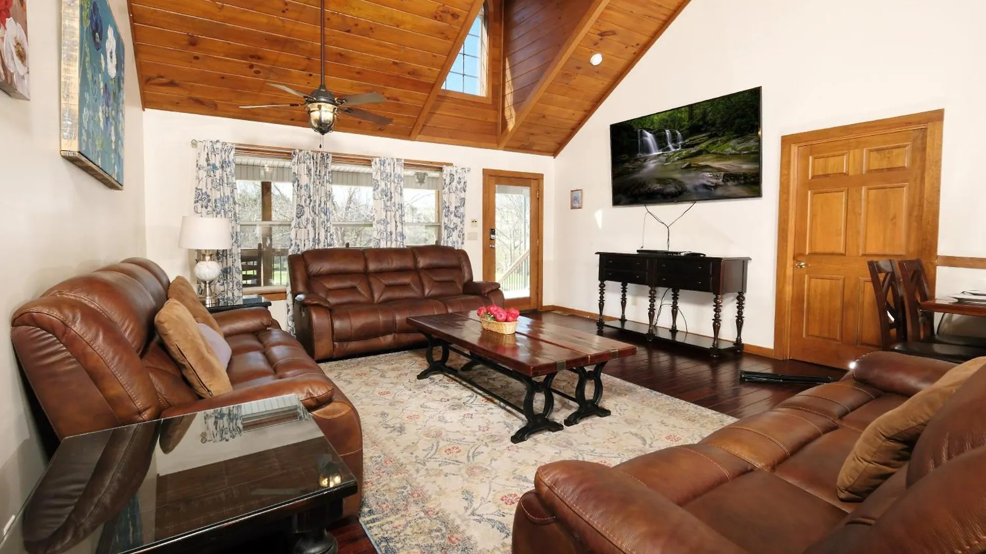 7br Sleeps 34 Outdoor Pool Fire Pit Secluded Free Attraction Tickets *