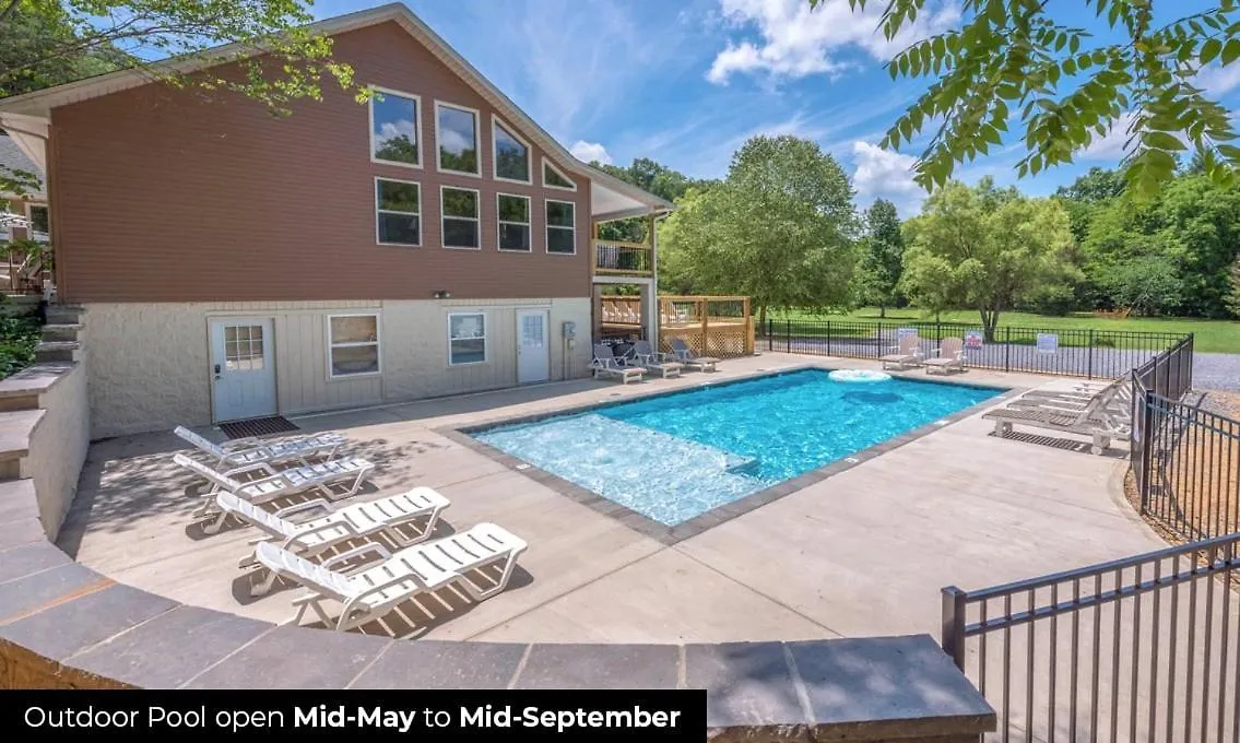 7br Sleeps 34 Outdoor Pool Fire Pit Secluded Free Attraction Tickets *