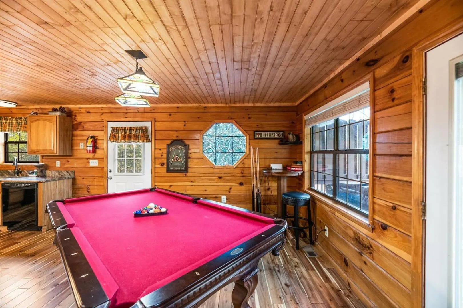 Modern 3br Just 5 Min To Dollywood Hot Tub Holiday home