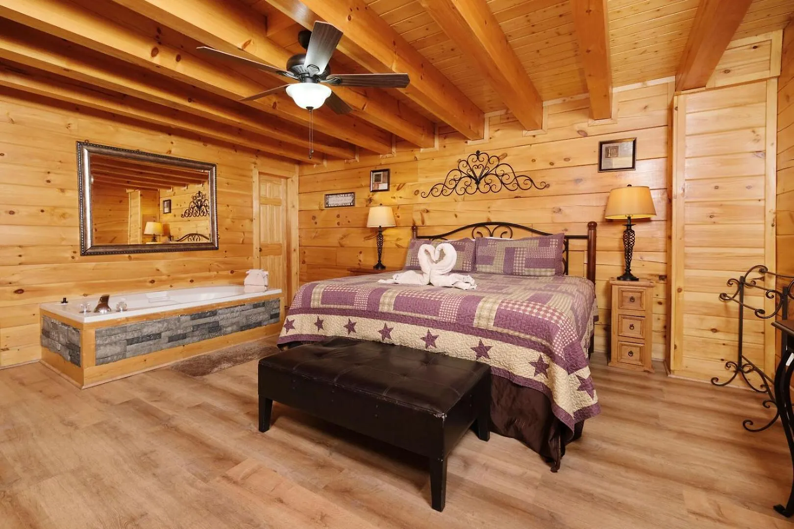 Romantic And Spacious 1br Gameroom Hot Tub Free Attraction Tickets Casa vacanze Pigeon Forge