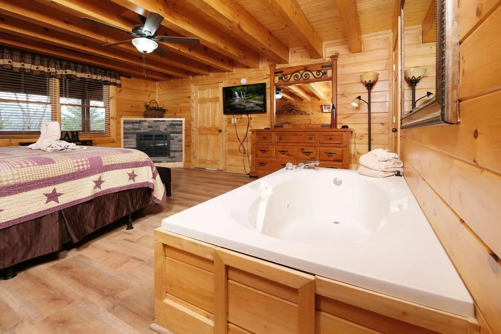 Casa vacanze Romantic And Spacious 1br Gameroom Hot Tub Free Attraction Tickets *