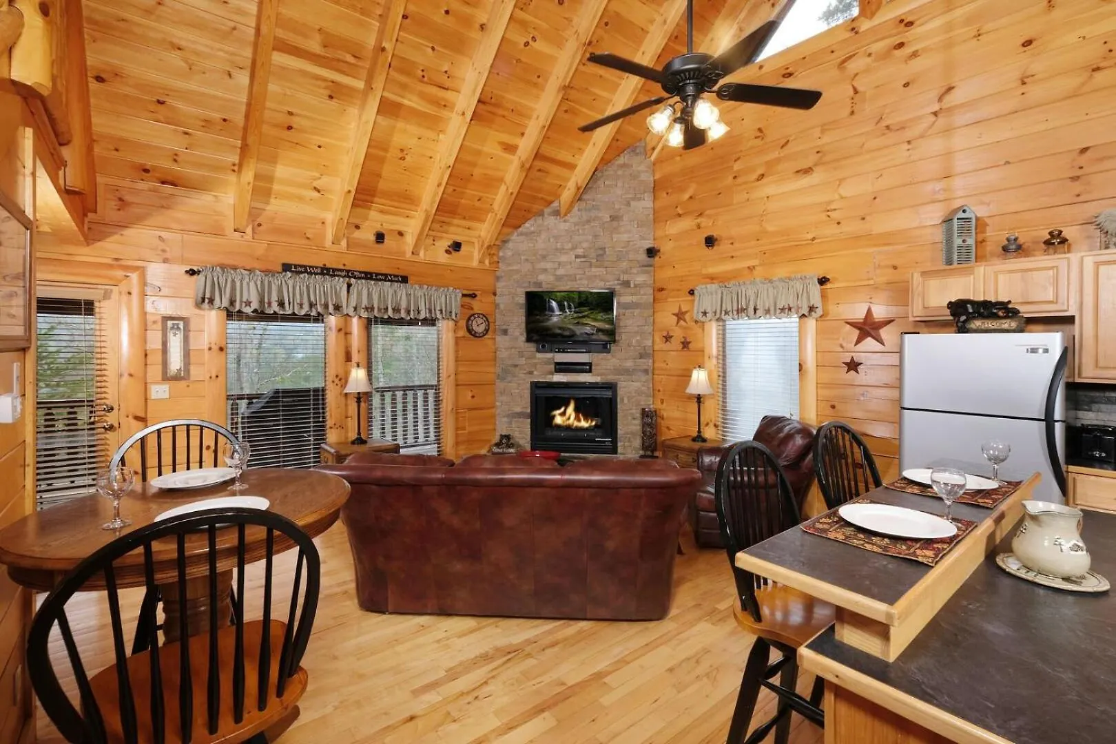Casa vacanze Romantic And Spacious 1br Gameroom Hot Tub Free Attraction Tickets Pigeon Forge