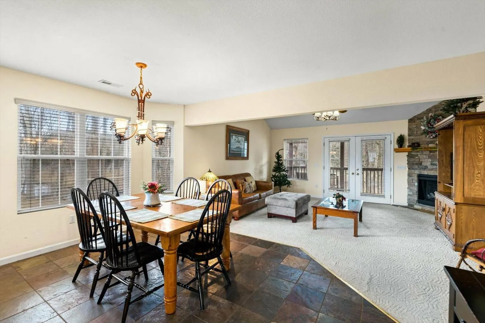Cozy And Spacious 3br Pool Table Hot Tub Free Attraction Tickets Holiday home