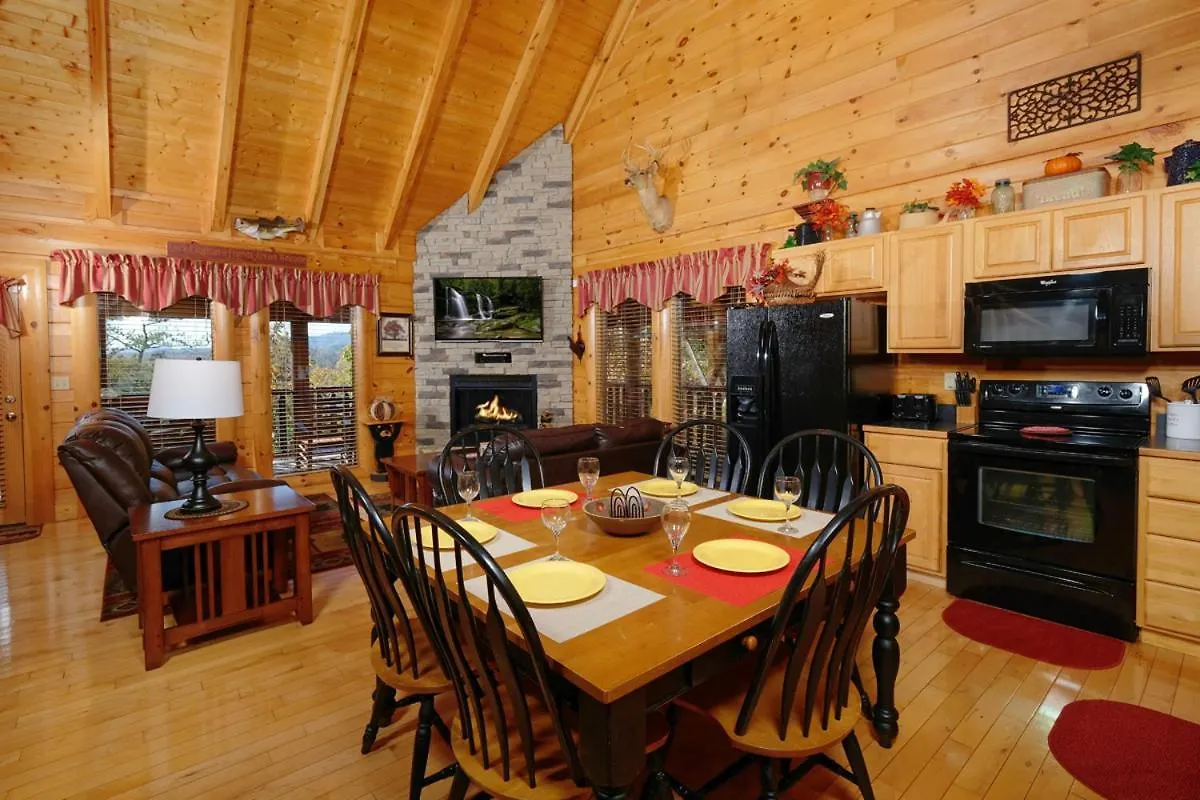 Holiday home Modern 2br Hot Tub Pool Table Free Attraction Tickets Pigeon Forge