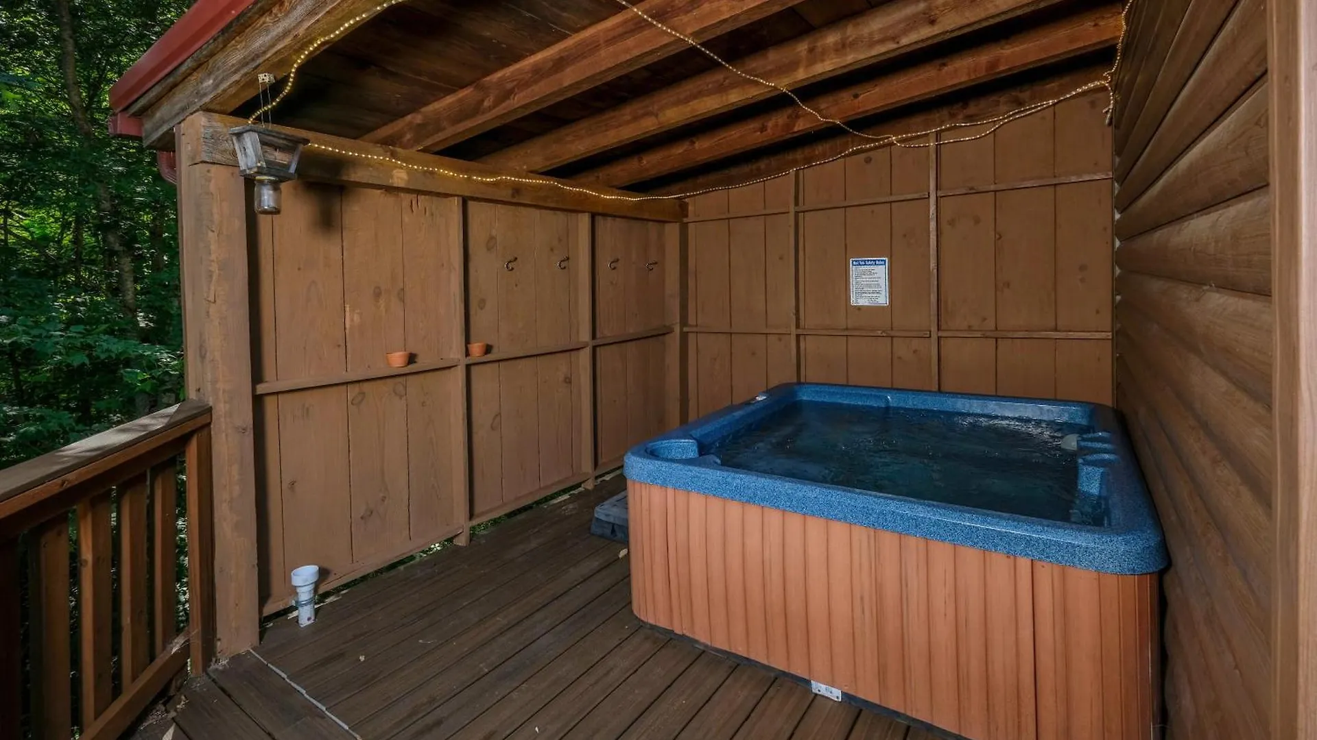 A Mountain Hideaway Pigeon Forge