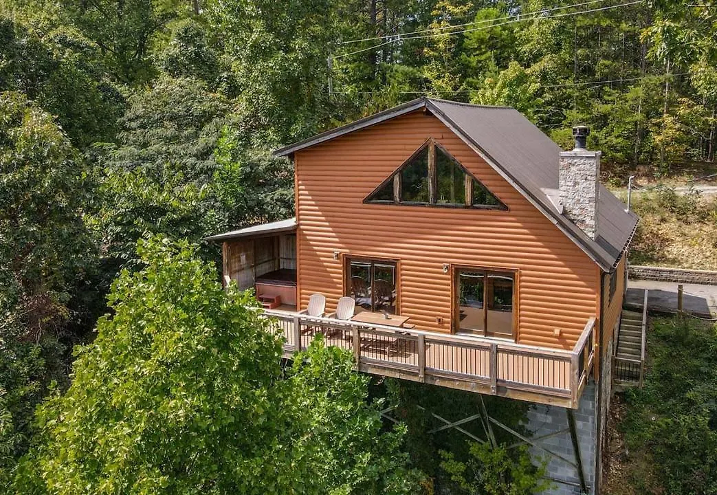 A Mountain Haven Pigeon Forge