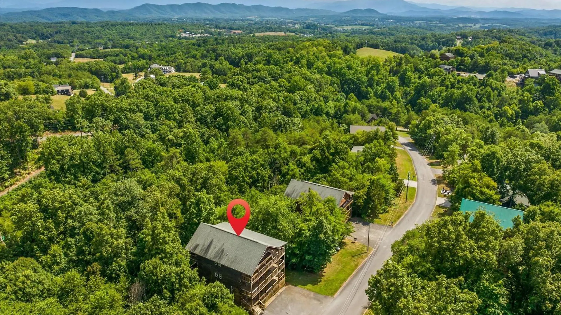 Holiday home Spacious 6br Views Gameroom Theater Hot Tub Free Attraction Tickets Pigeon Forge