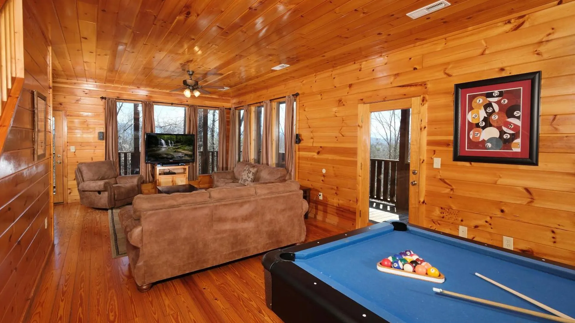 Spacious 6br Views Gameroom Theater Hot Tub Free Attraction Tickets Pigeon Forge