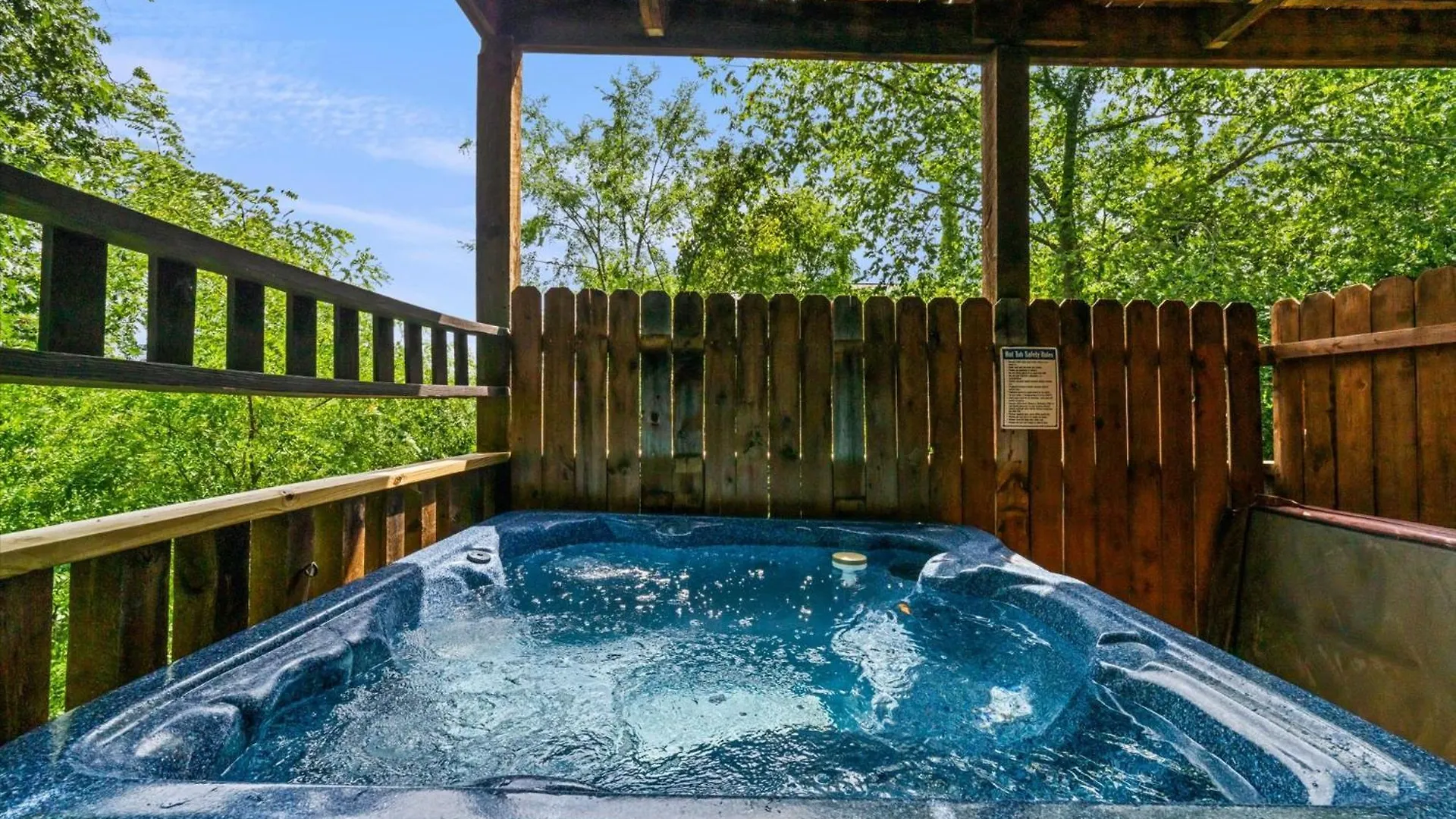 Holiday home Spacious 6br Views Gameroom Theater Hot Tub Free Attraction Tickets Pigeon Forge