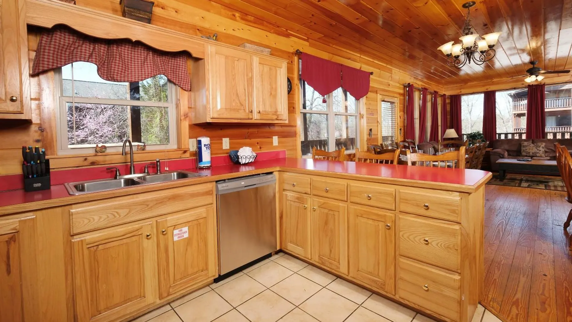 Holiday home Spacious 6br Views Gameroom Theater Hot Tub Free Attraction Tickets