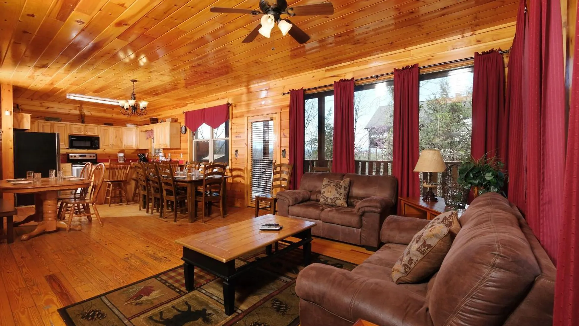 Holiday home Spacious 6br Views Gameroom Theater Hot Tub Free Attraction Tickets Pigeon Forge