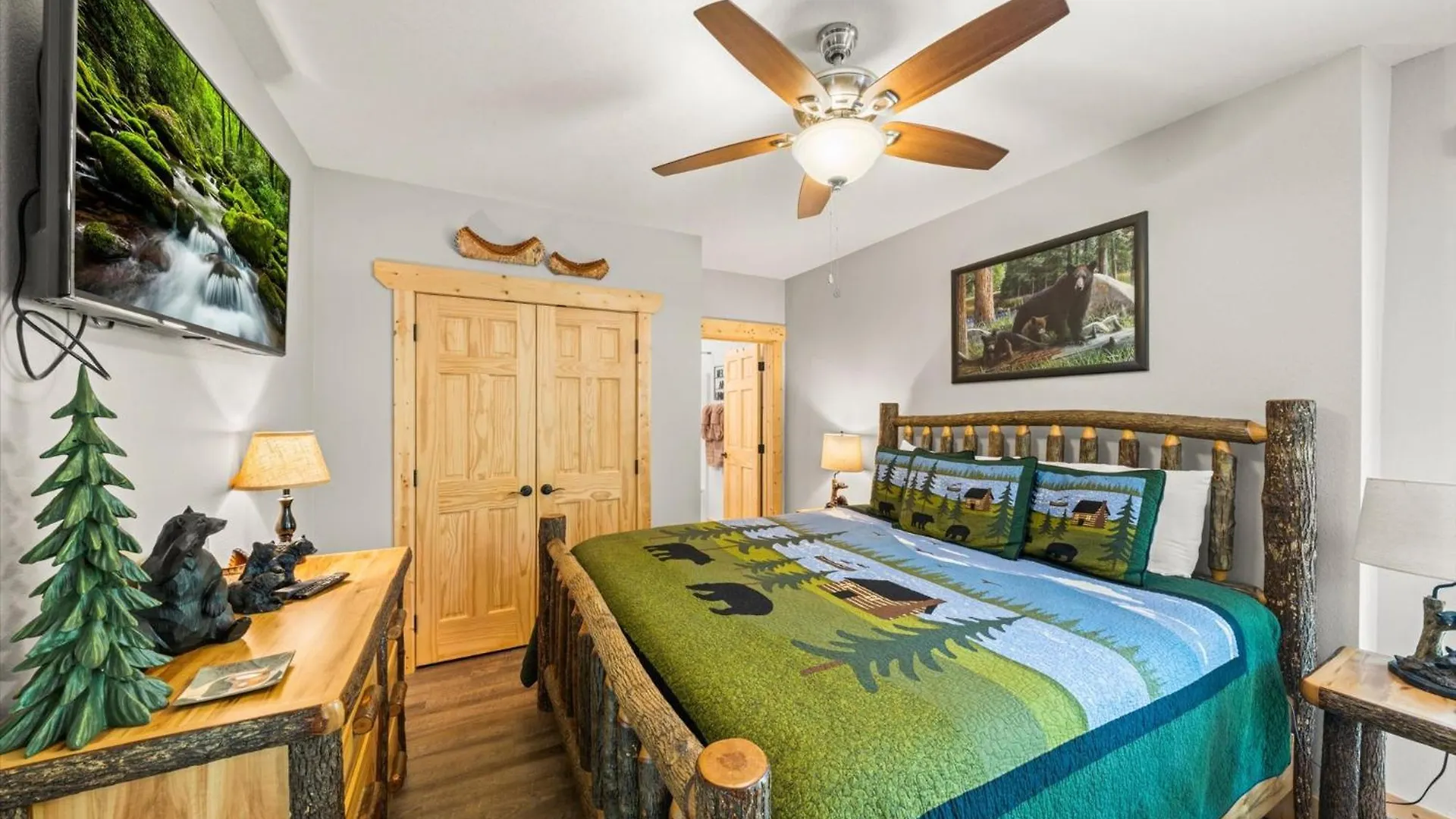 Holiday home Cozy 2br Theater Gameroom Hot Tub Free Attraction Tickets *