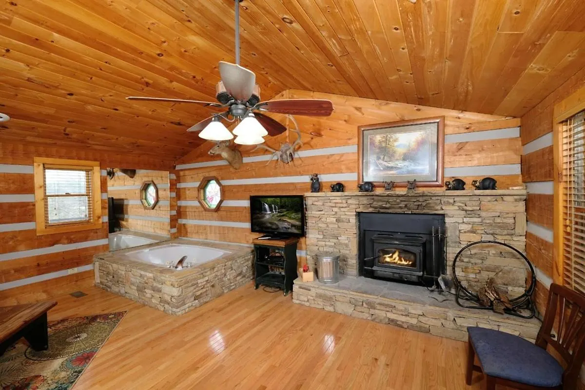 Holiday home Romantic 1br Free Attraction Tickets! Free Attraction Tickets Pigeon Forge