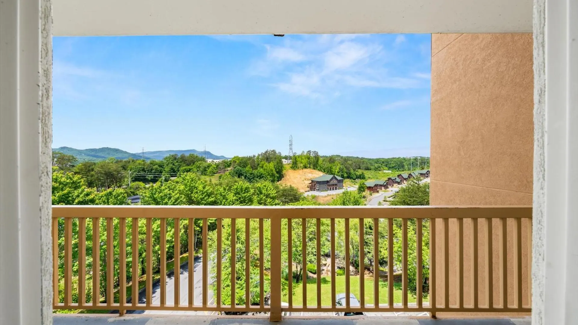Luxurious 1br 5 Min To Pkwy *