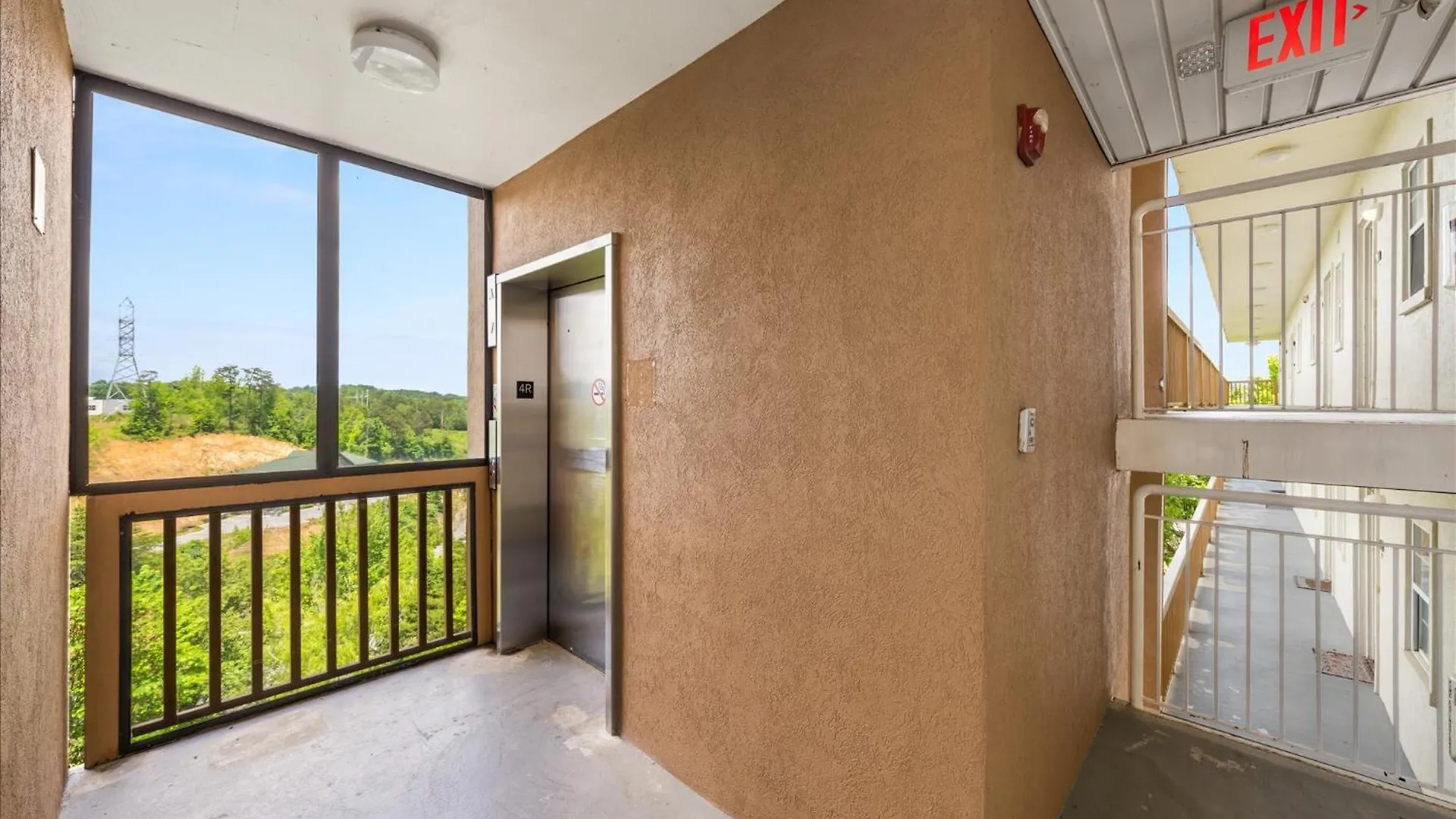 Holiday home Luxurious 1br 5 Min To Pkwy *
