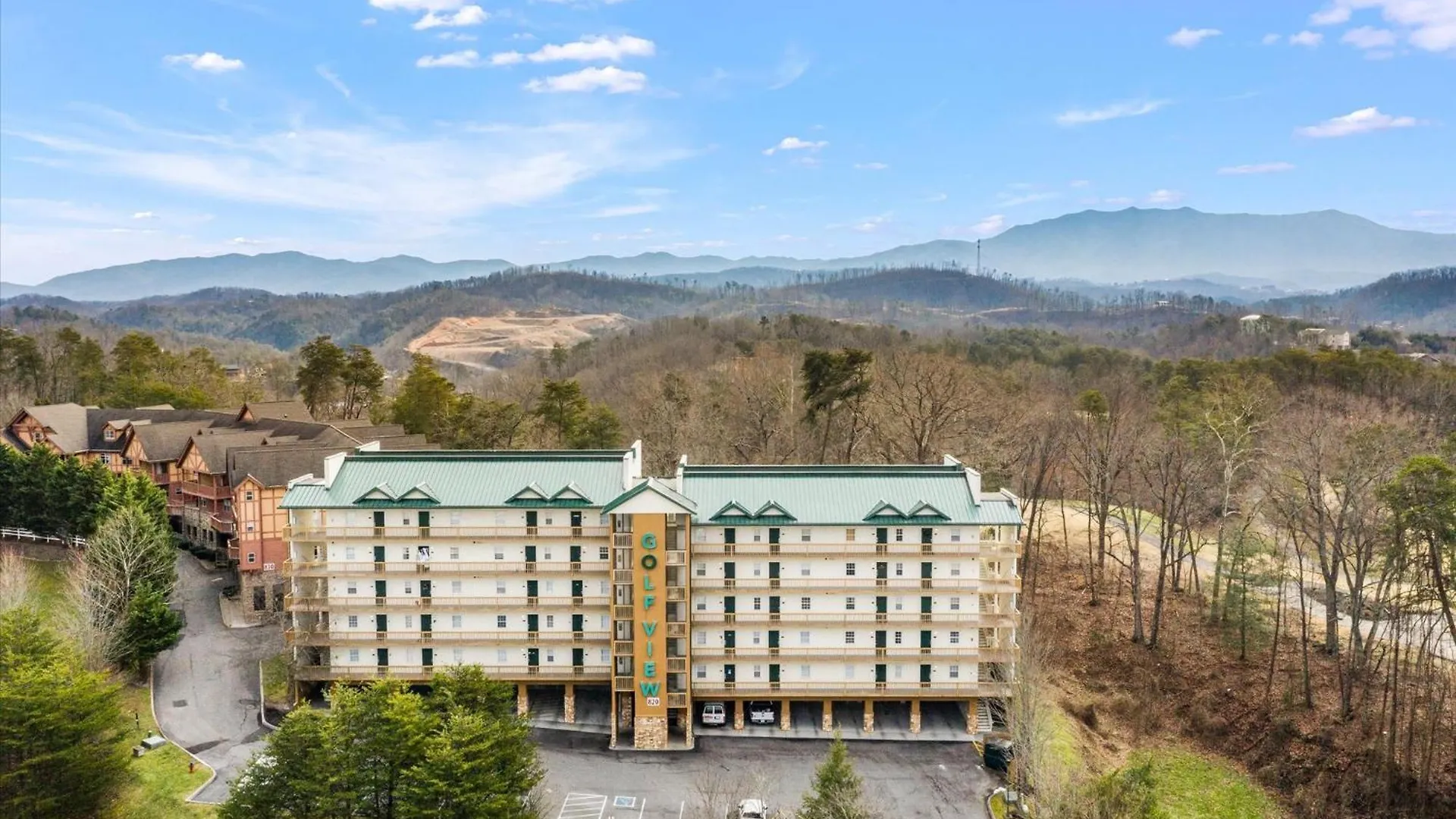 Holiday home Luxurious 1br 5 Min To Pkwy *