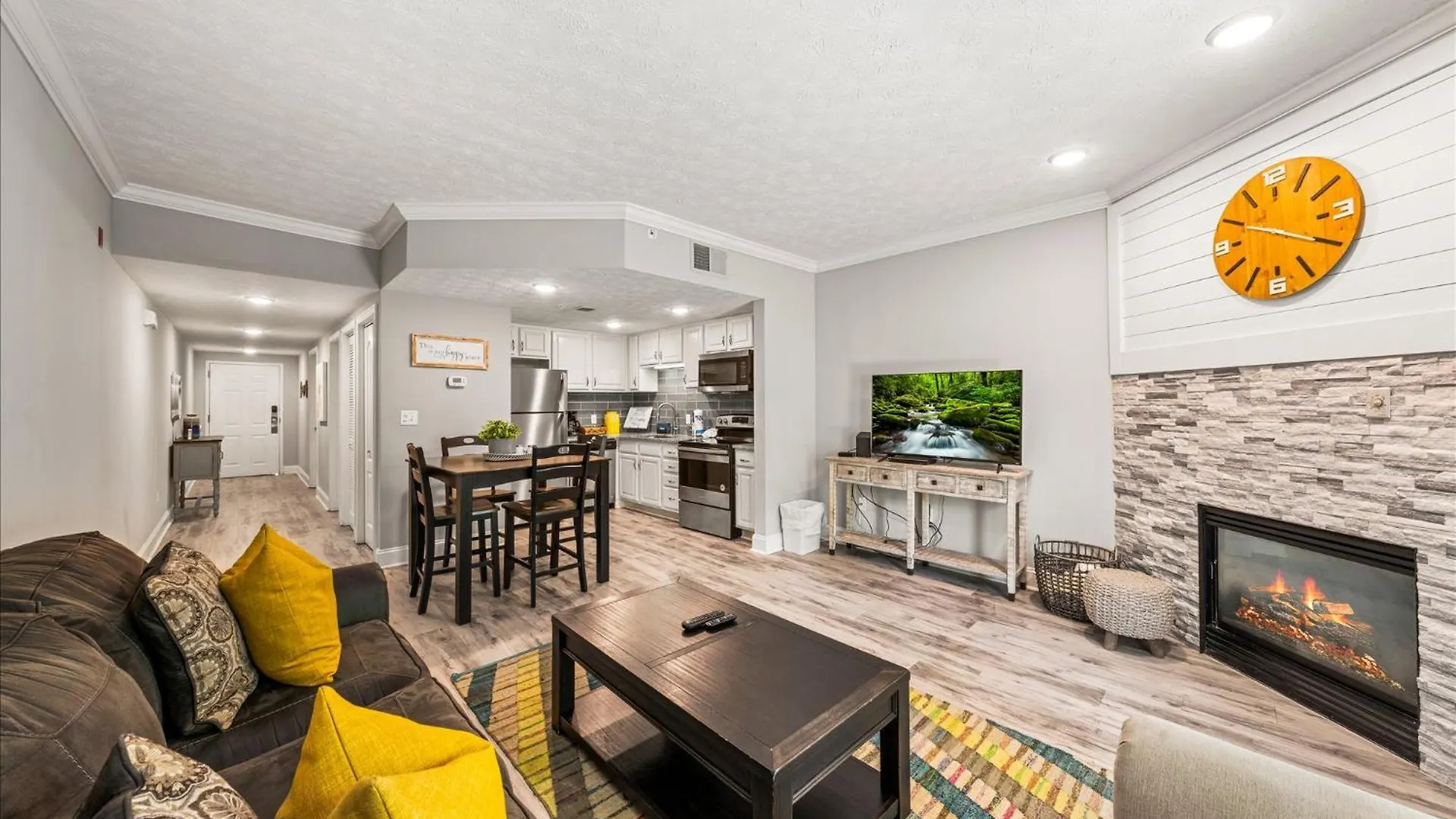 Luxurious 1br 5 Min To Pkwy *