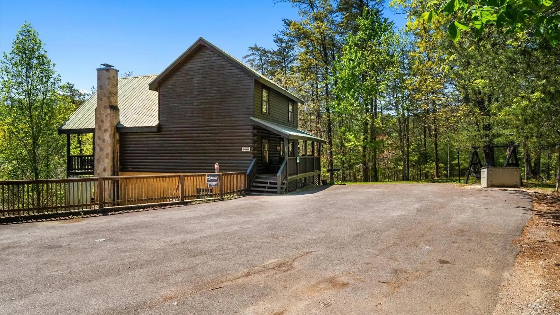 Spacious 5br 7 Min To Pkwy Hot Tub Pigeon Forge