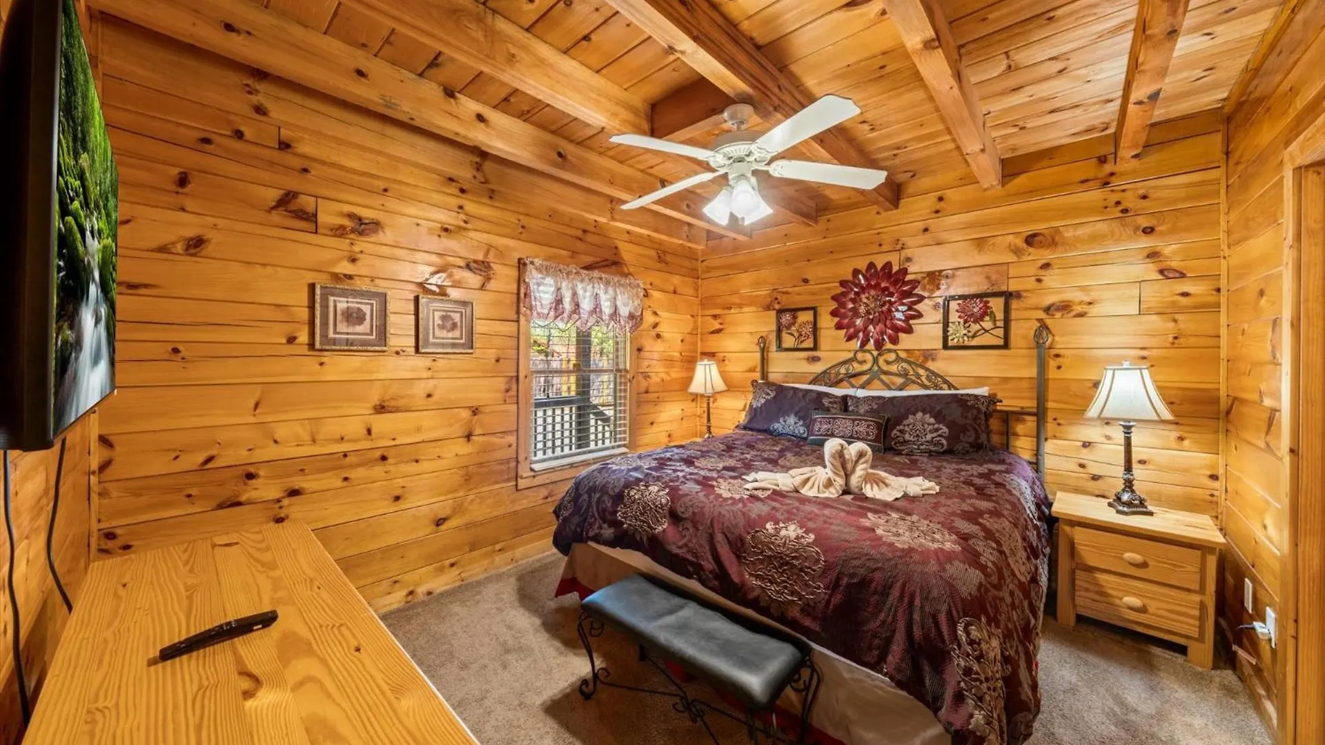 Spacious 5br 7 Min To Pkwy Hot Tub Pigeon Forge