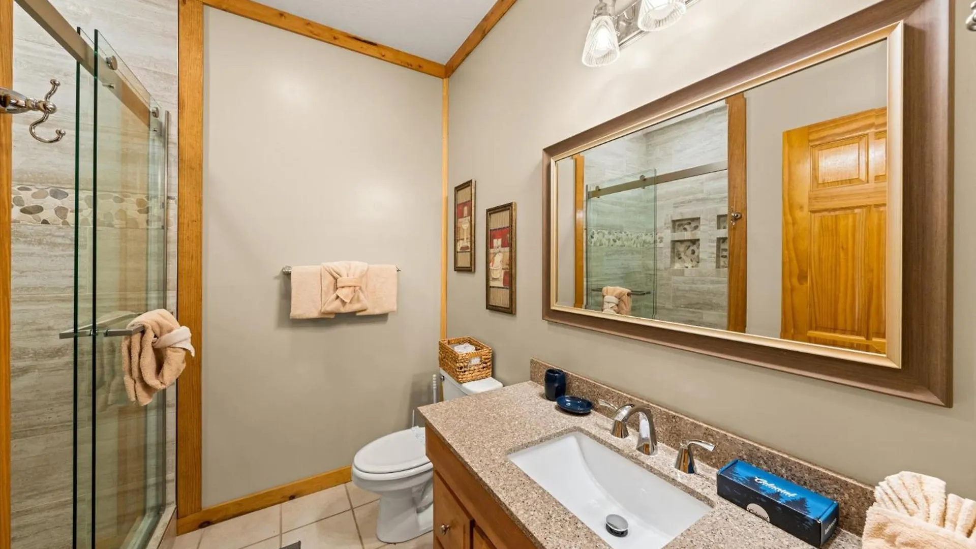 Spacious 5br 7 Min To Pkwy Hot Tub * Pigeon Forge