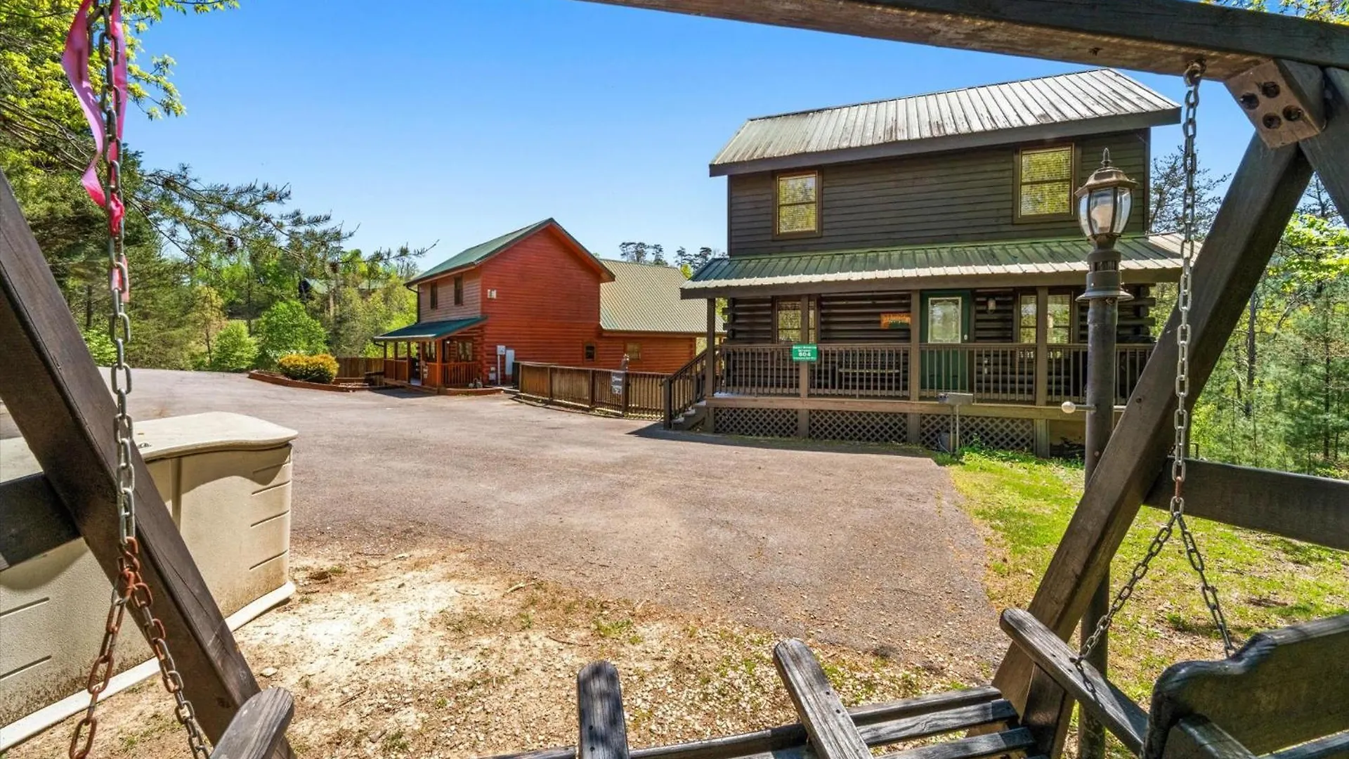 Holiday home Spacious 5br 7 Min To Pkwy Hot Tub