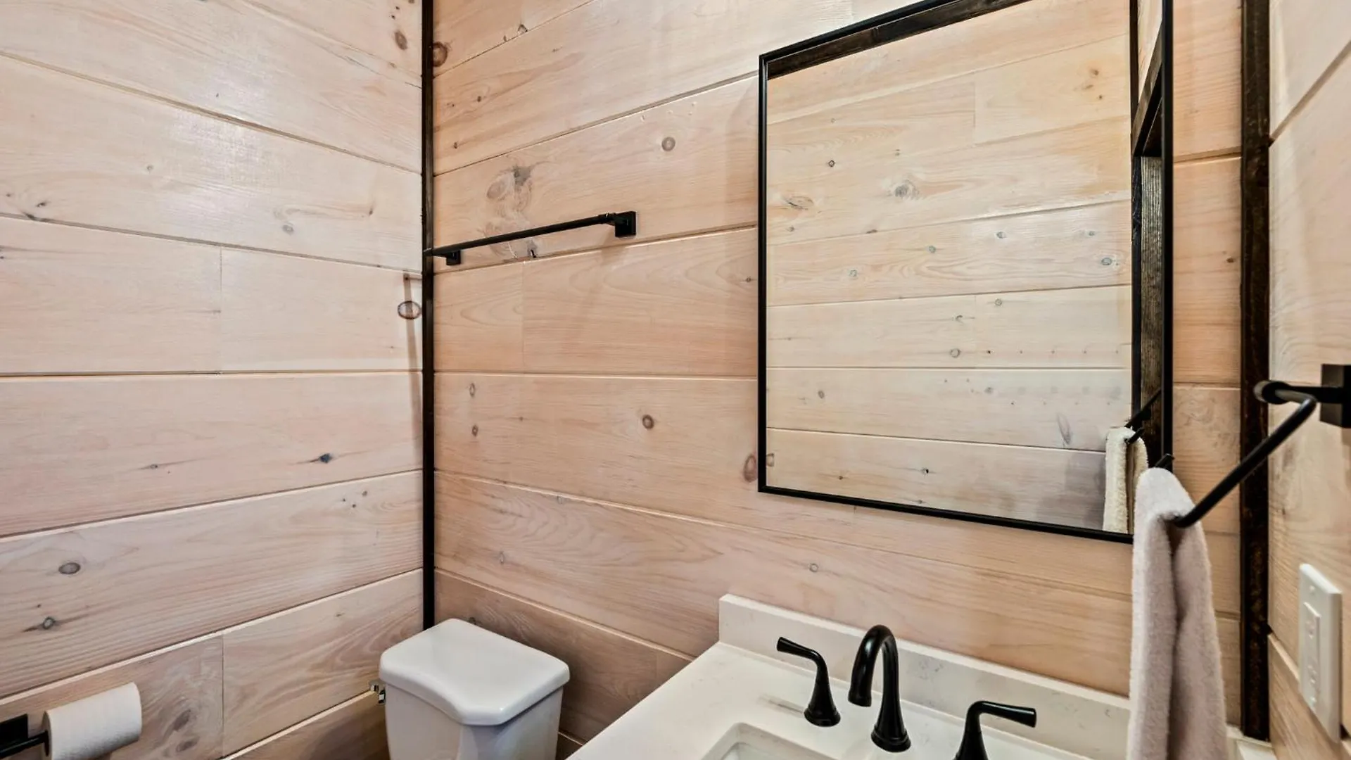 Magnolia Pool Holiday home