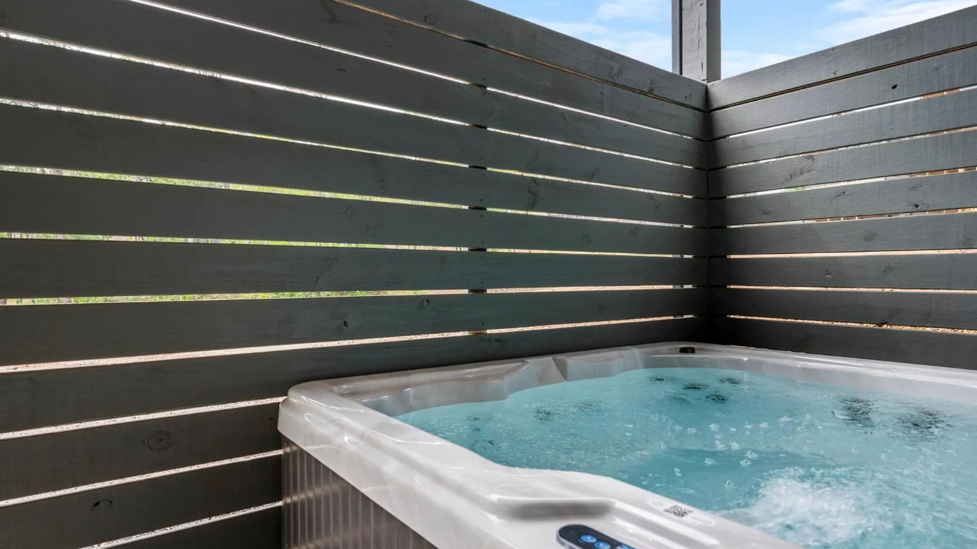 Magnolia Pool Holiday home