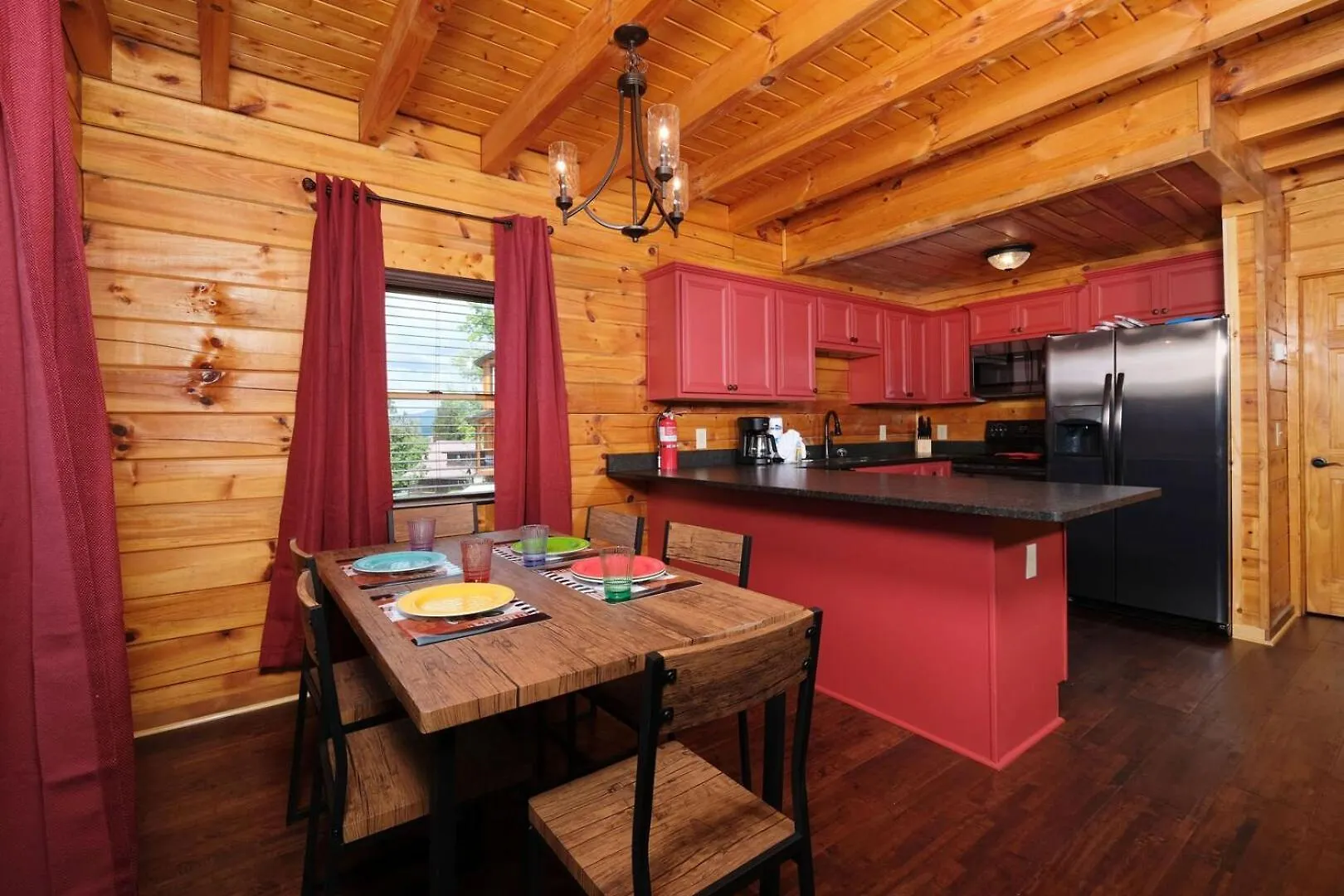 Modern And Spacious 3br Hot Tub Views Free Attraction Tickets *
