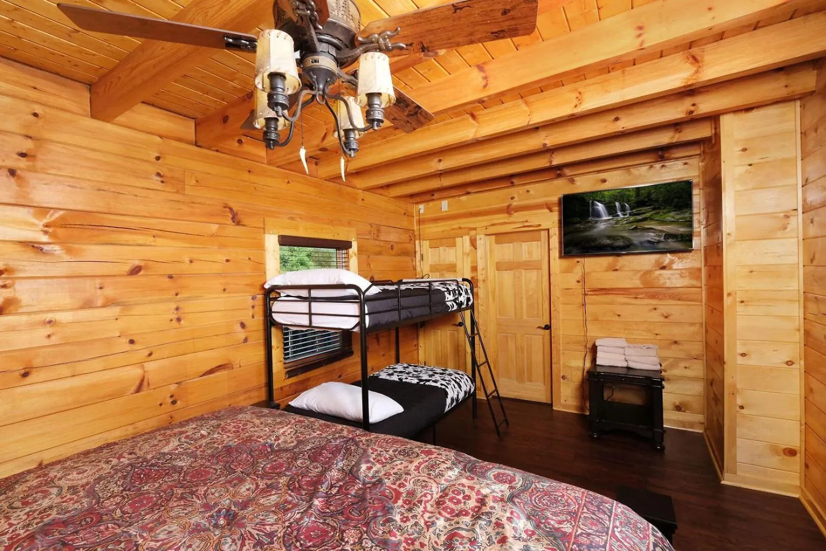 Holiday home Modern And Spacious 3br Hot Tub Views Free Attraction Tickets Pigeon Forge