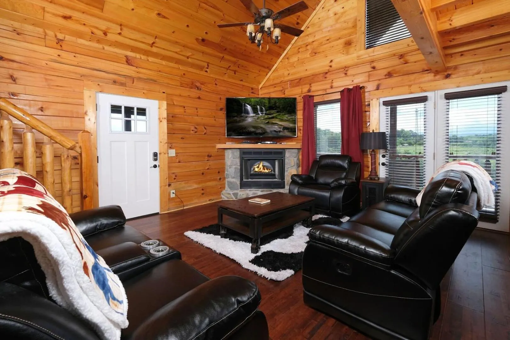Holiday home Modern And Spacious 3br Hot Tub Views Free Attraction Tickets Pigeon Forge