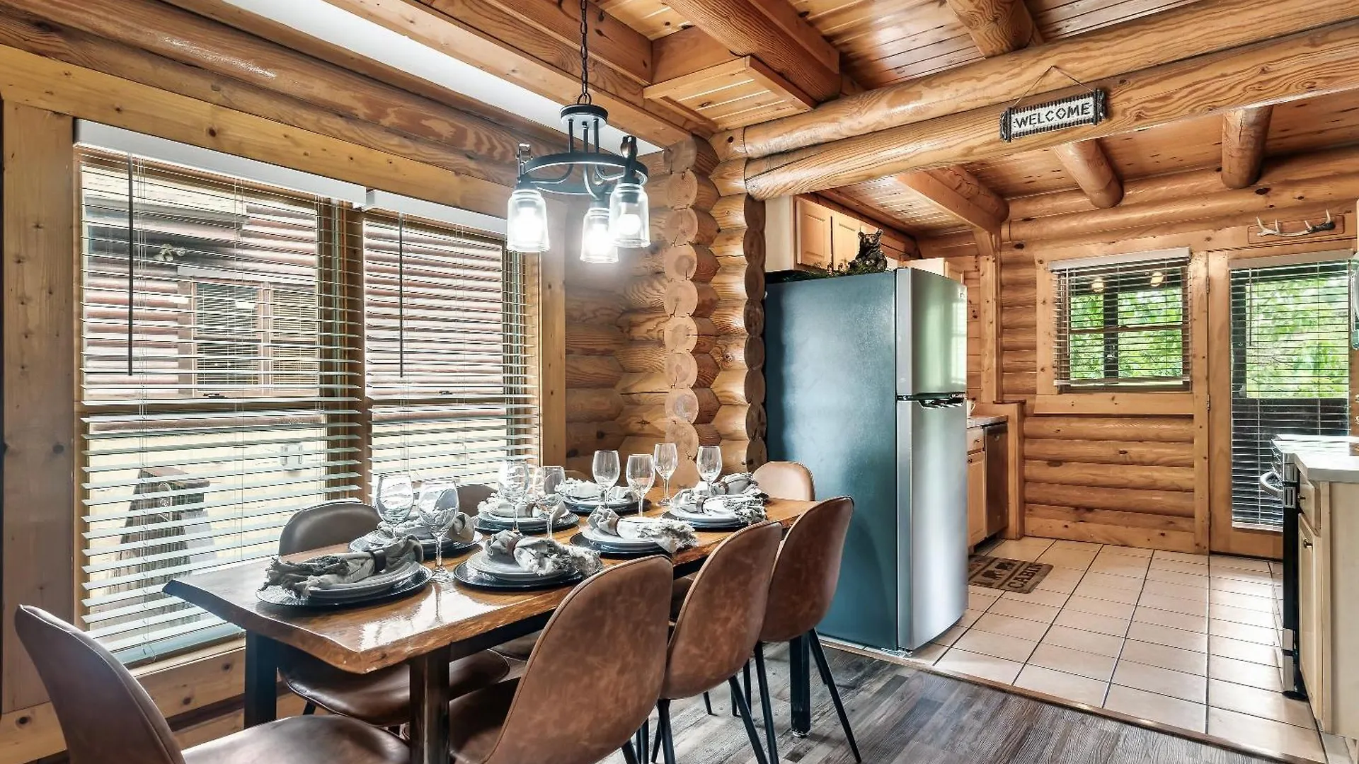 Pet Friendly 2br Just 5 Min To Pkwy! Free Attraction Tickets Holiday home