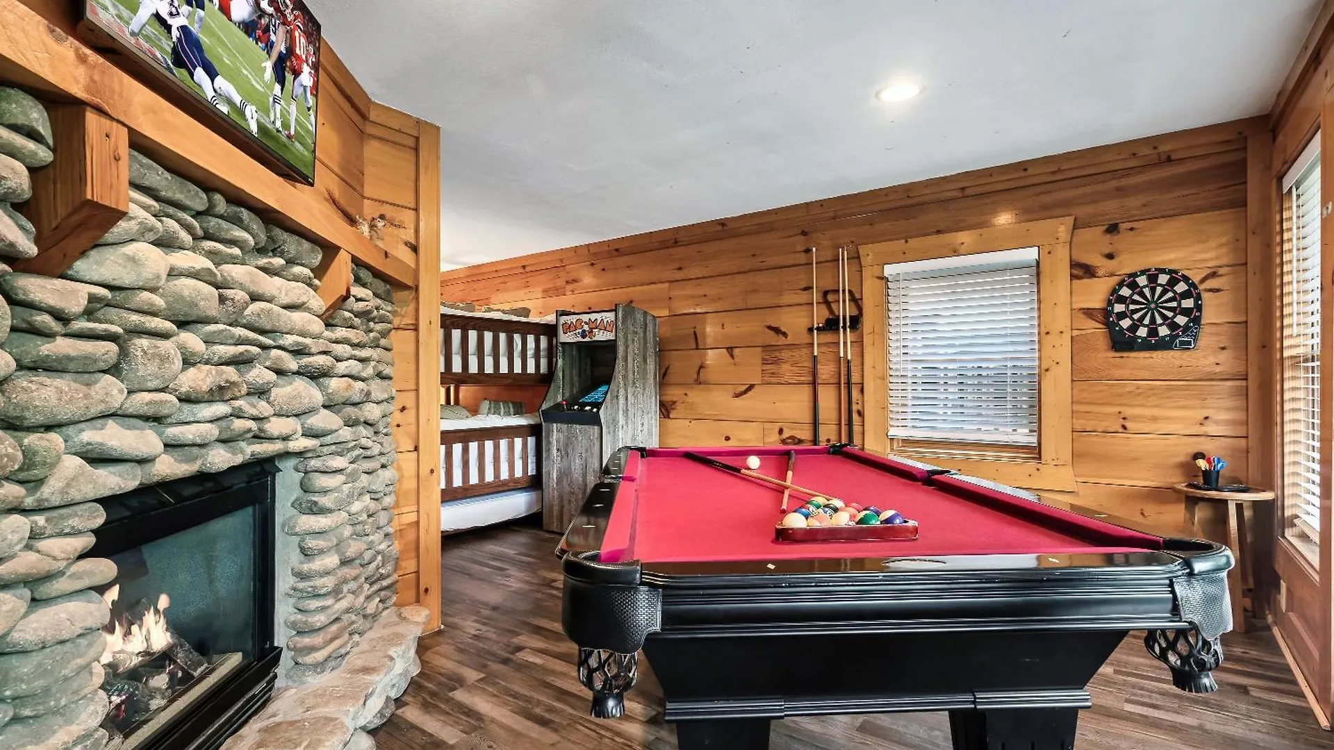 Holiday home Pet Friendly 2br Just 5 Min To Pkwy! Free Attraction Tickets