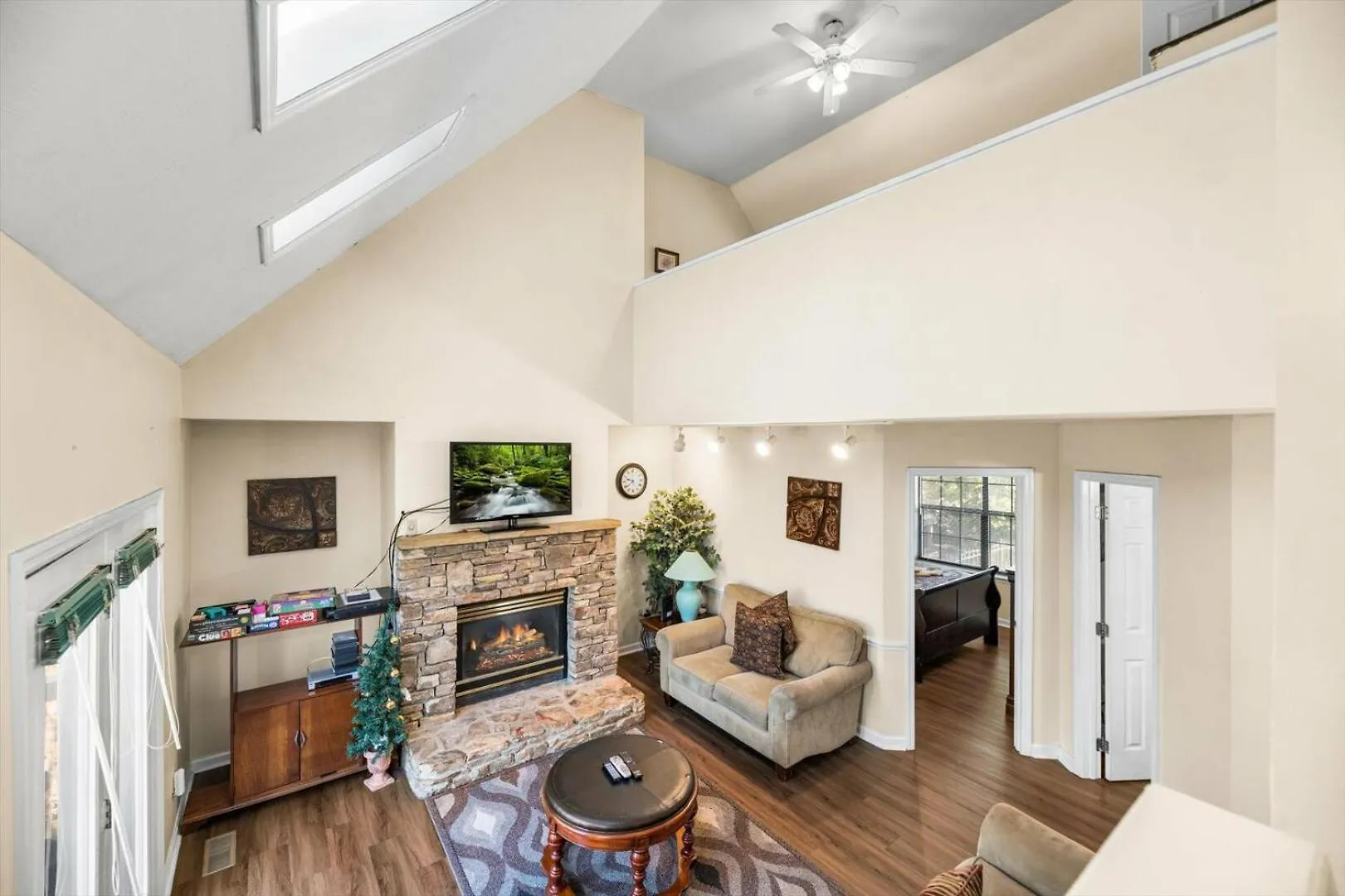 Holiday home Relaxing 2br 10 Min To Pkwy! Free Attraction Tickets *