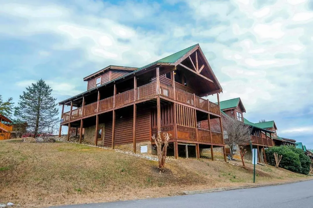 Holiday home Spacious 4br 5 Min To Pkwy Hot Tub Free Attraction Tickets *