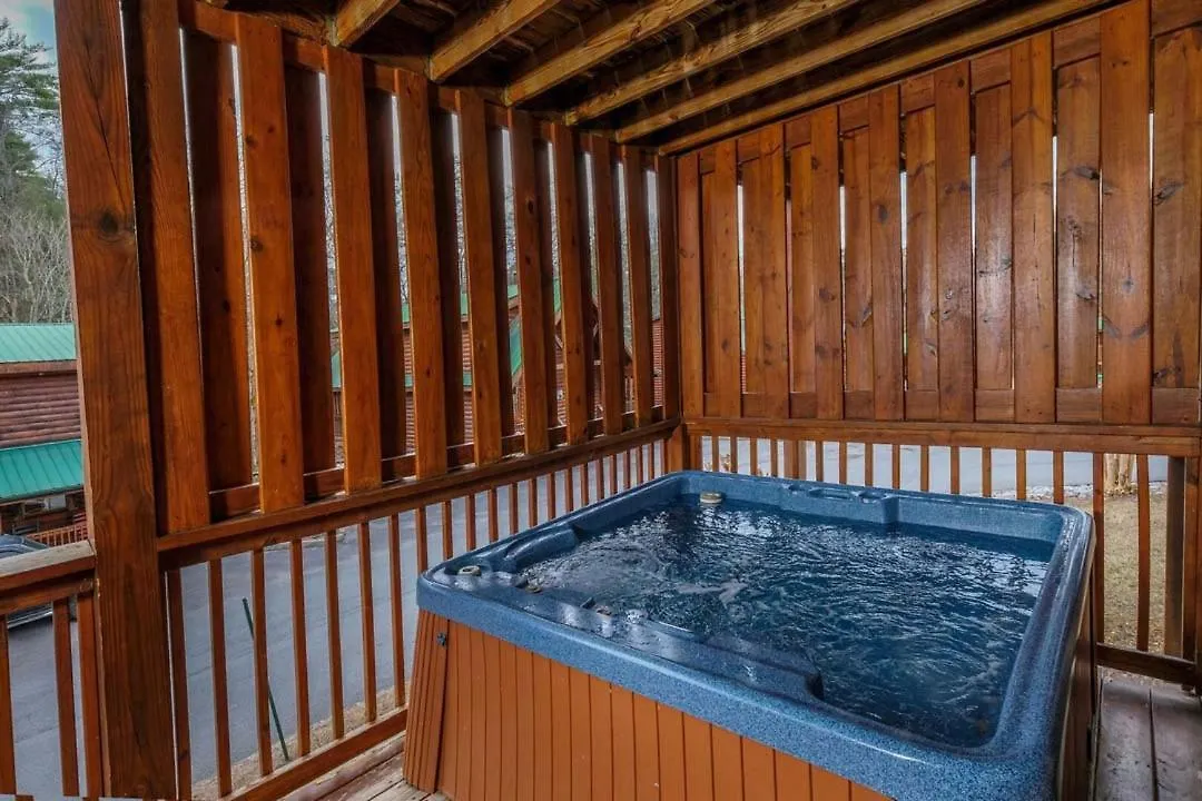 Holiday home Spacious 4br 5 Min To Pkwy Hot Tub Free Attraction Tickets