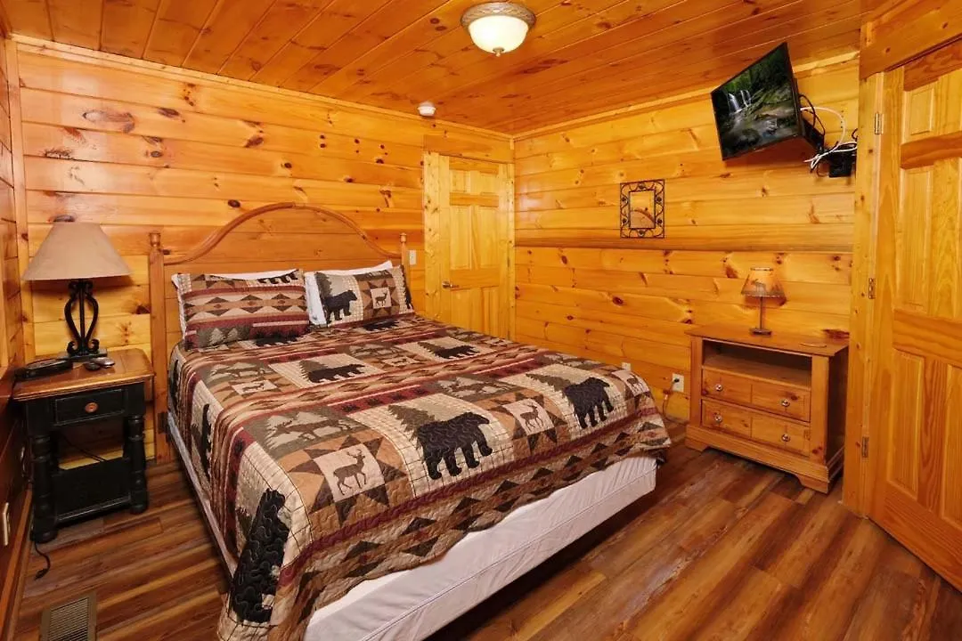 Holiday home Spacious 4br 5 Min To Pkwy Hot Tub Free Attraction Tickets