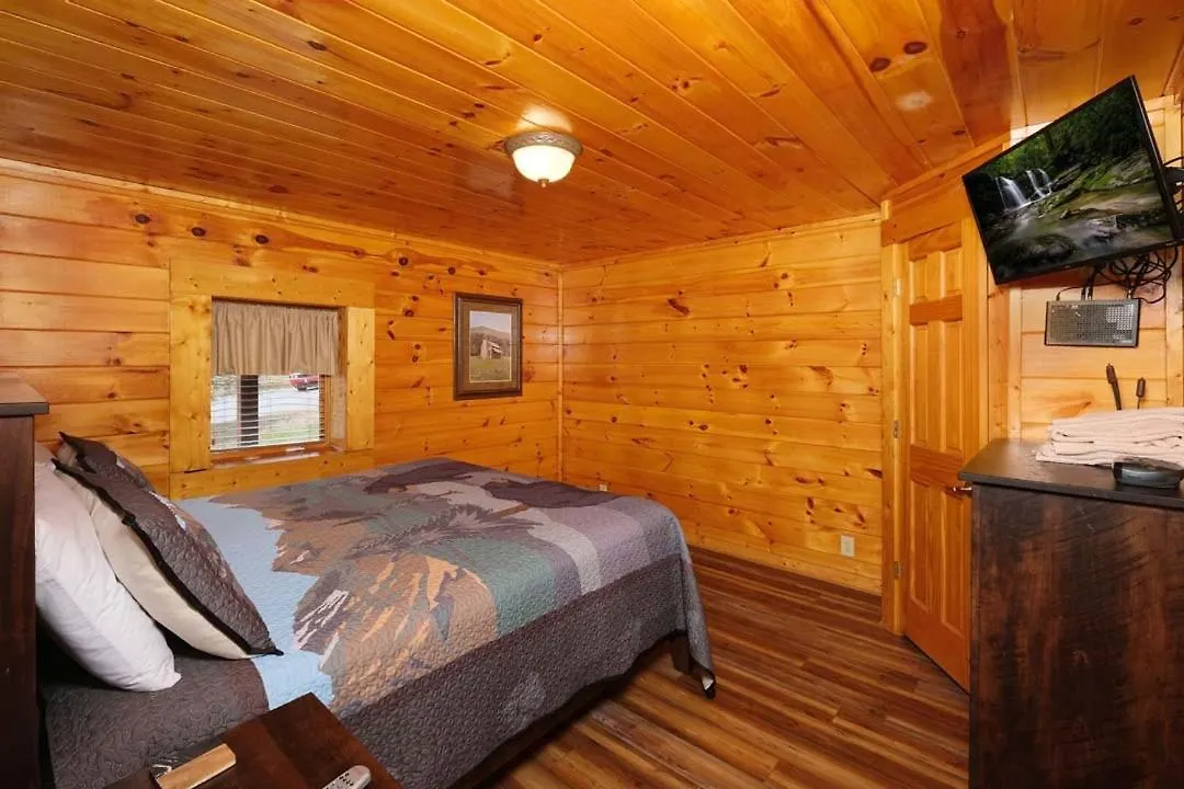 Holiday home Spacious 4br 5 Min To Pkwy Hot Tub Free Attraction Tickets