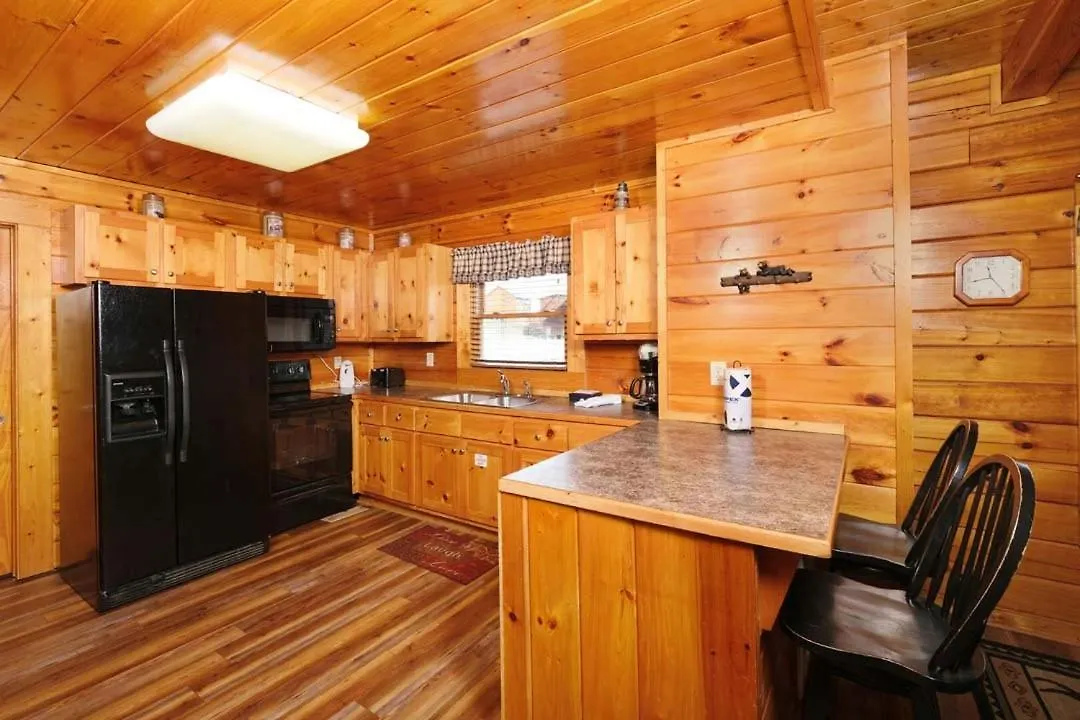 Spacious 4br 5 Min To Pkwy Hot Tub Free Attraction Tickets * Pigeon Forge