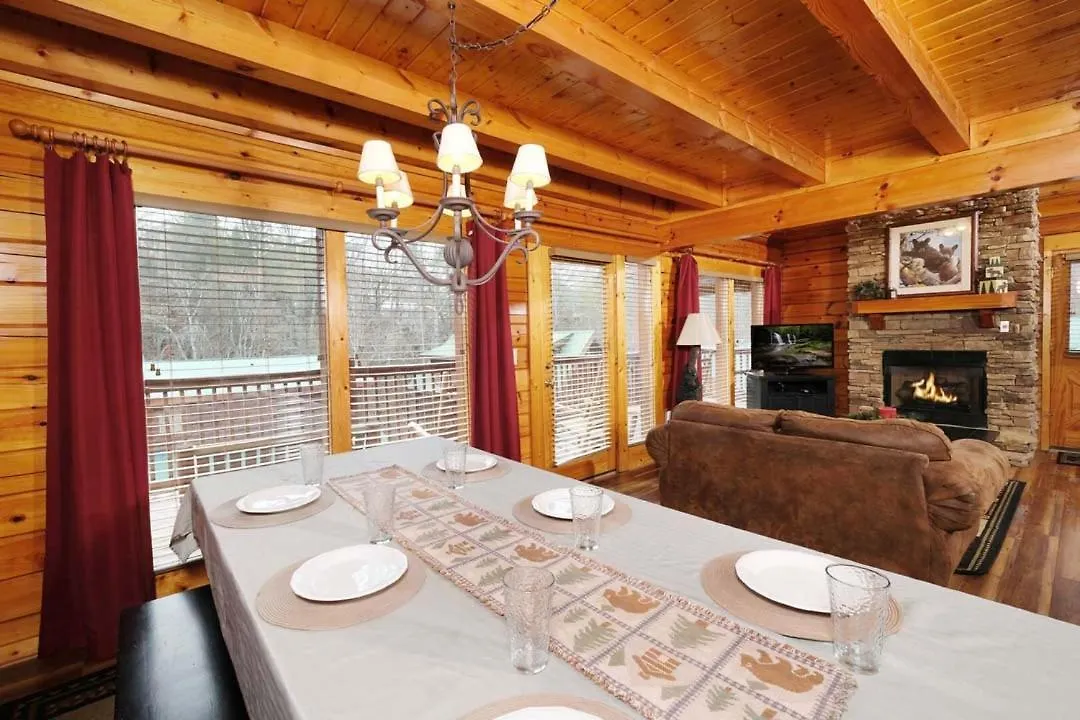 Spacious 4br 5 Min To Pkwy Hot Tub Free Attraction Tickets