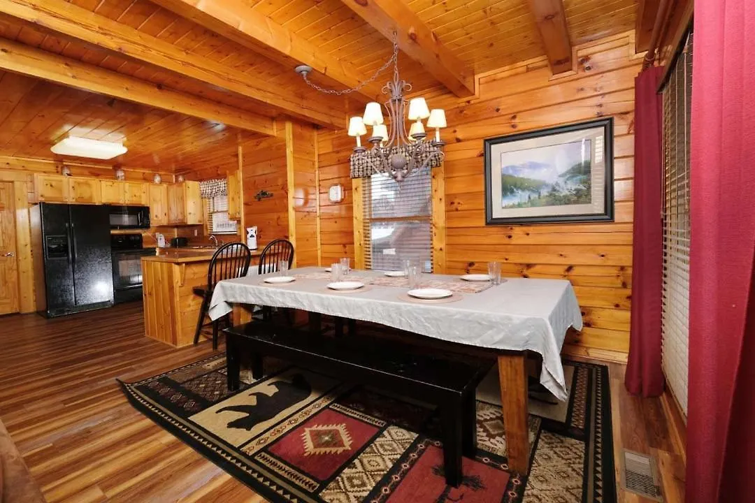 Spacious 4br 5 Min To Pkwy Hot Tub Free Attraction Tickets Holiday home