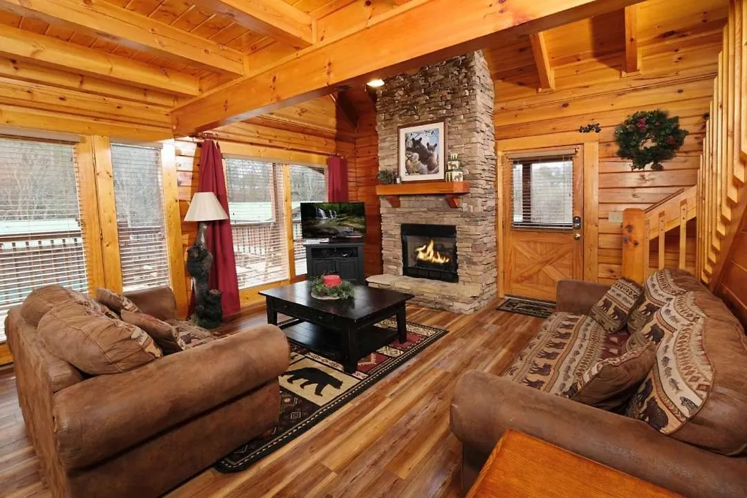 Spacious 4br 5 Min To Pkwy Hot Tub Free Attraction Tickets Holiday home *
