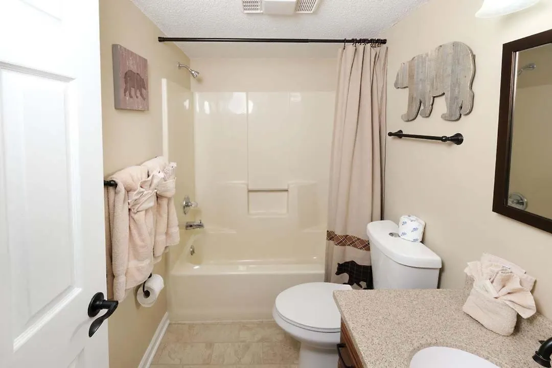 Stunning 2br Only 5 Min To Pkwy! Free Attraction Tickets Holiday home