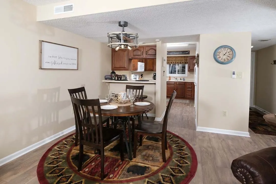 Holiday home Stunning 2br Only 5 Min To Pkwy! Free Attraction Tickets