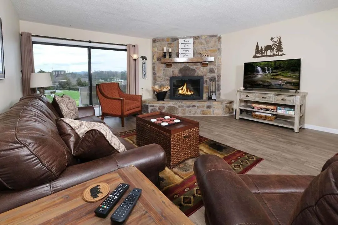 Holiday home Stunning 2br Only 5 Min To Pkwy! Free Attraction Tickets Pigeon Forge