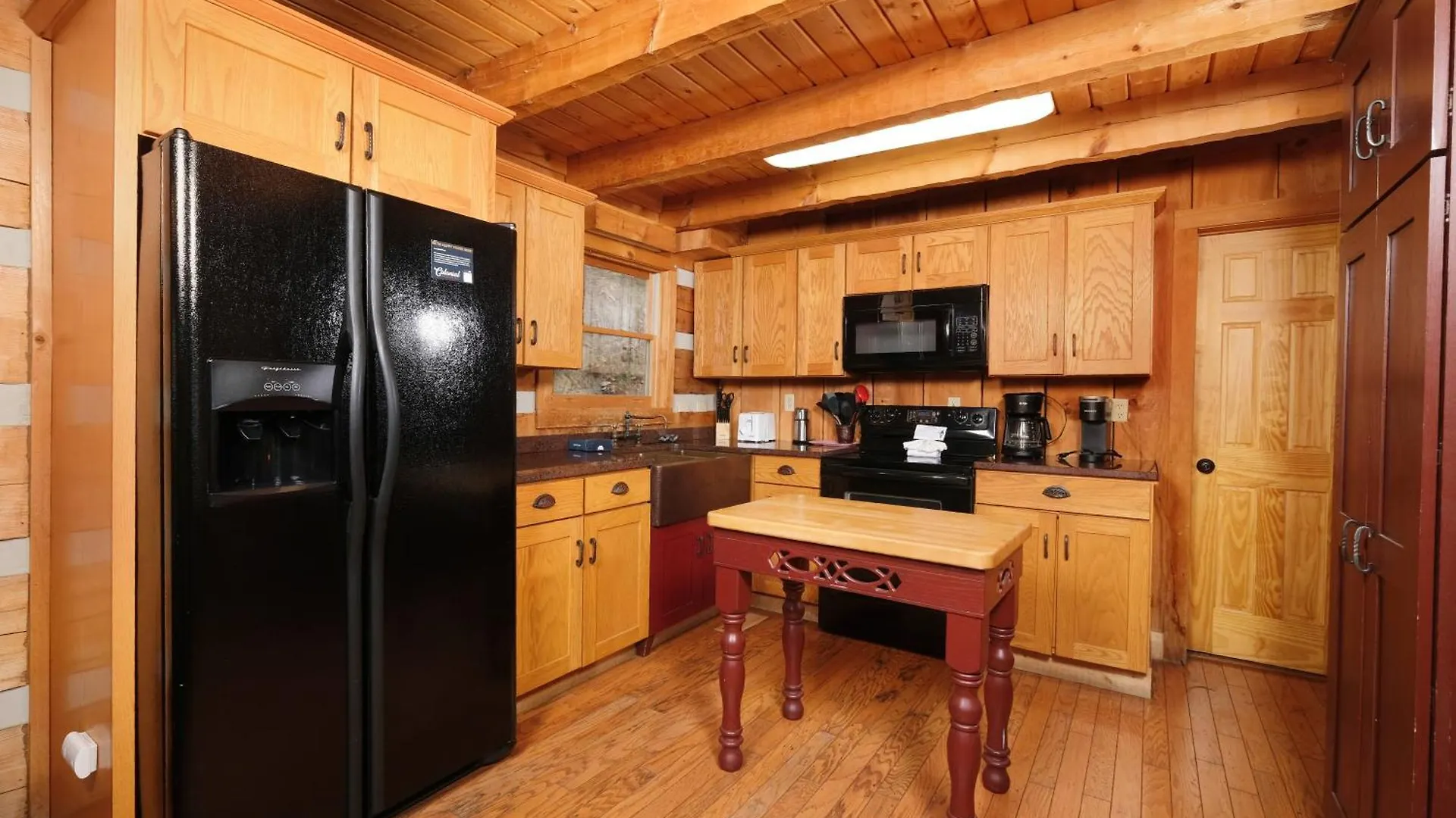 Cozy 1br Stunning Views Hot Tub Fire Pit Free Attraction Tickets Holiday home