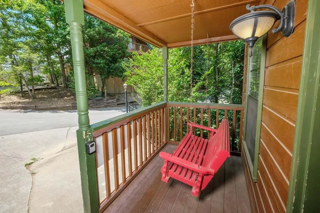 Holiday home Pet Friendly 2br Just 10 Min To Pkwy! Free Attraction Tickets *