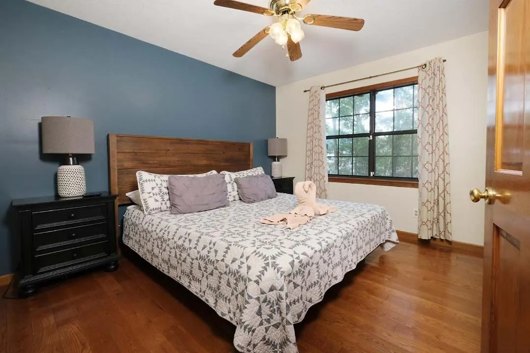 Holiday home Pet Friendly 2br Just 10 Min To Pkwy! Free Attraction Tickets