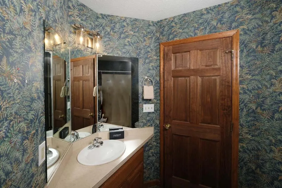 Holiday home Pet Friendly 2br Just 10 Min To Pkwy! Free Attraction Tickets